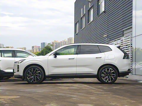 2026�� ������������Plus