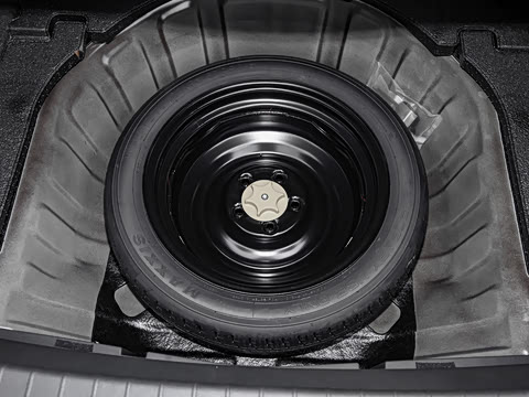 2025�� 2.0L XL-TLS ������