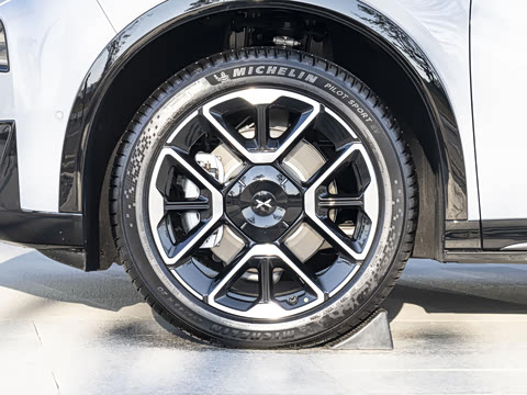 2026�� ���� 1704 Max �콢��