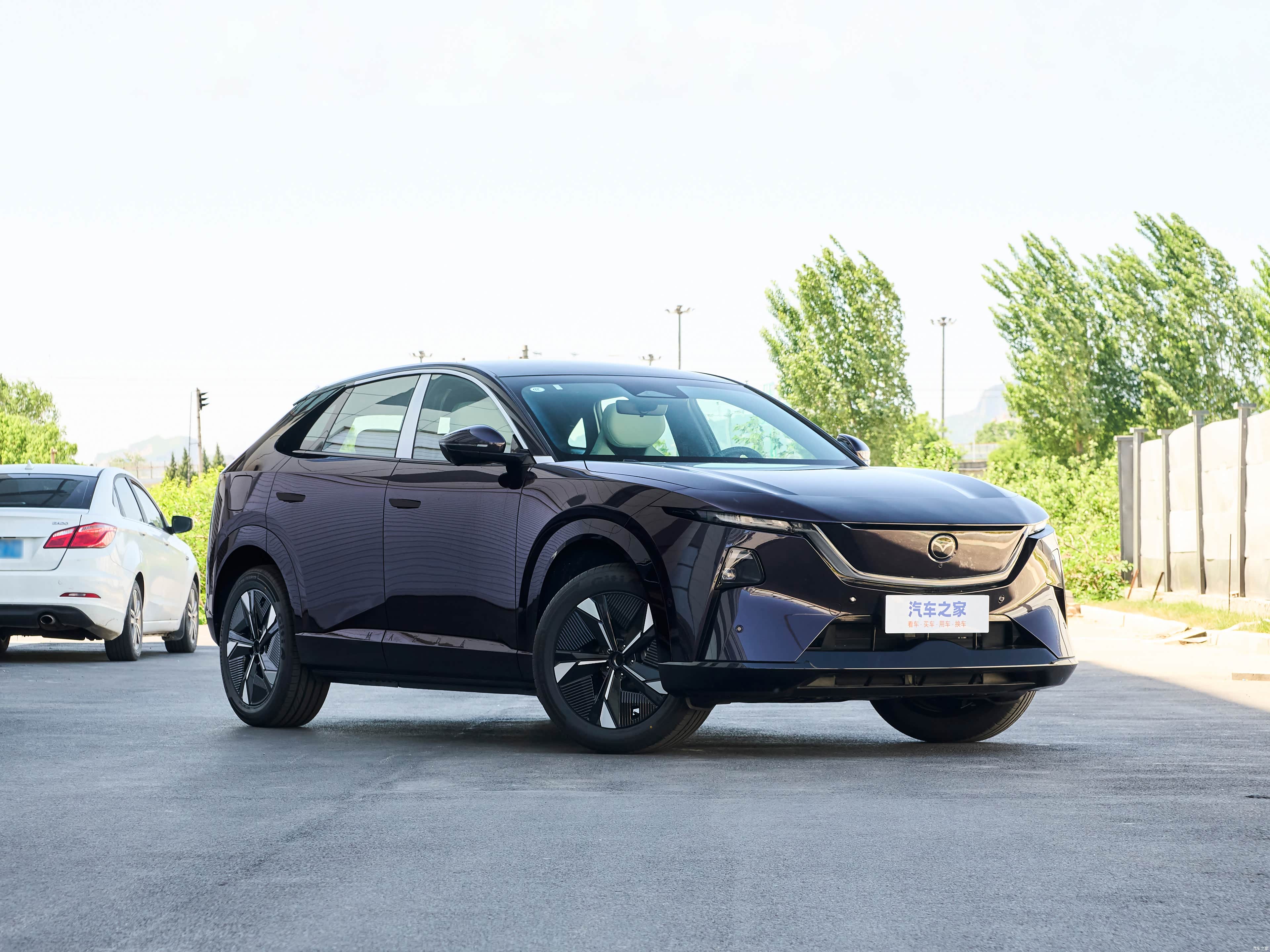 Mazda EZ-60, миниатюра 3