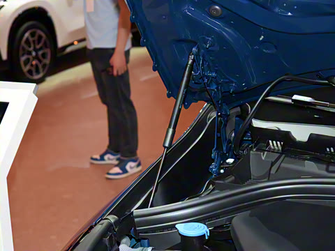 2025�� xDrive30L M�˶���ҹ��װ