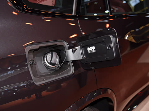 2025�� xDrive 40Li ������M�˶���ҹ��װ