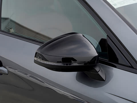 2026�� 200���������� 40 TFSI ���������� B&O ��ҹ��