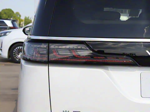 2025�� EV �������������