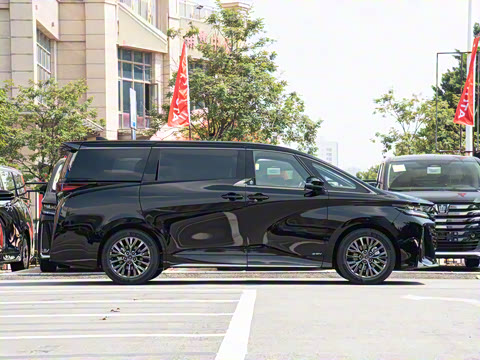 2025�� �ʹ� ˫�� 2.5L ī���