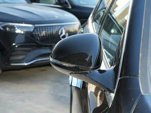 2026�� E 260 L �����