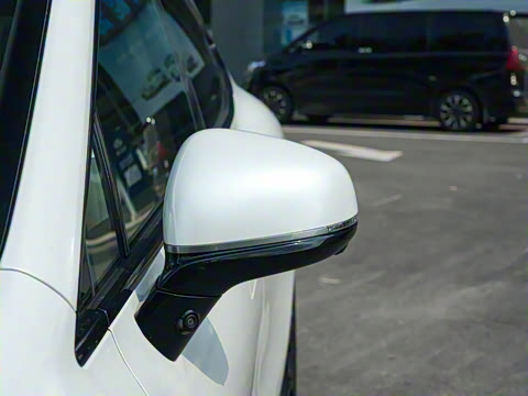 2025�� 670 Max��