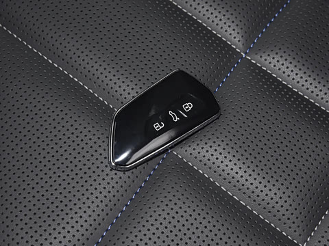 2026�� 450TSI �����콢 6��