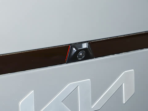 2025�� 720 Light