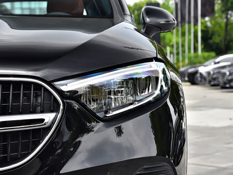 2026�� �Ŀ� GLC 260 L 4MATIC �����