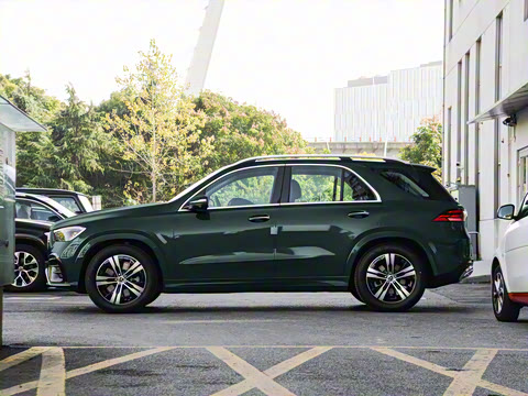 2025�� GLE 400 e 4MATIC