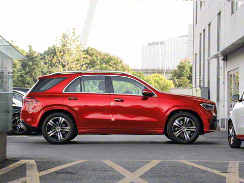 2025�� GLE 400 e 4MATIC