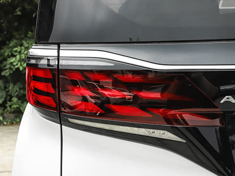 2025�� ˫�� 2.5L �����ƽ��