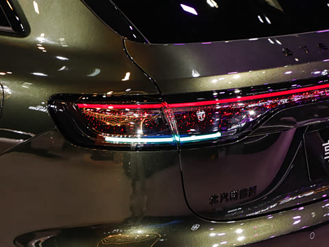 2025�� ���� Ultra�������� (896�߼����״