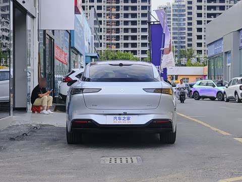 2025�� 710 Max��