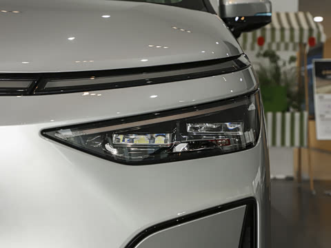 2026�� ���� 750 Ultra