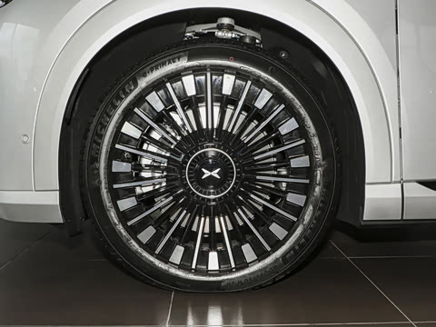 2026�� ���� 750 Ultra