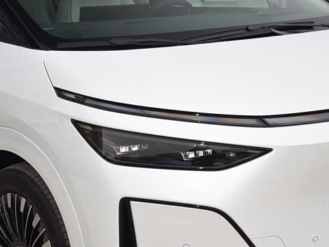 2026�� ���� 750 Ultra