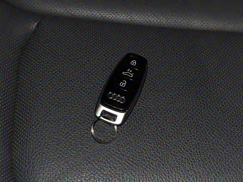 2025�� 55 TFSI quattro S line����ʿ��