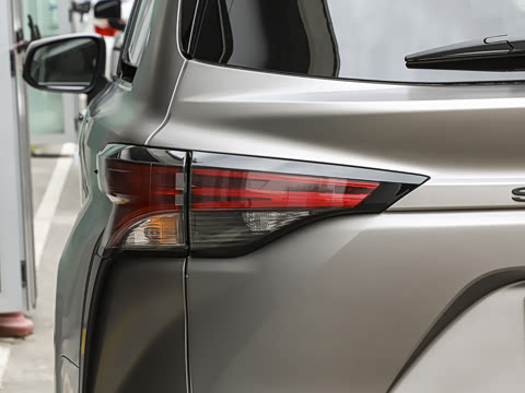 2027�� 2.5L ˫��������԰�