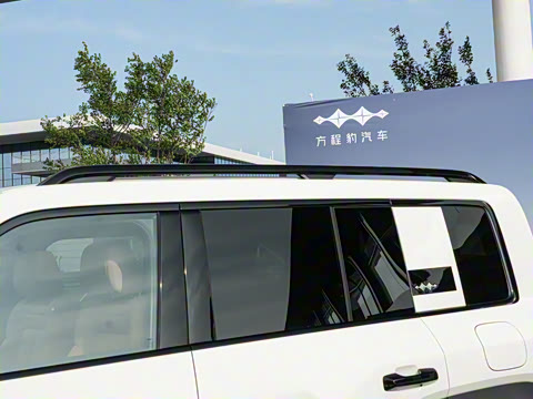 2025�� 210KM ����Ultra��