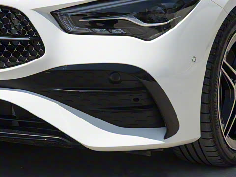 2025�� CLA 260 4MATIC ���ܳ�