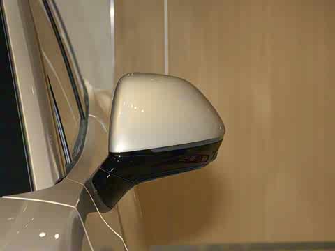 2025�� Ultra ������