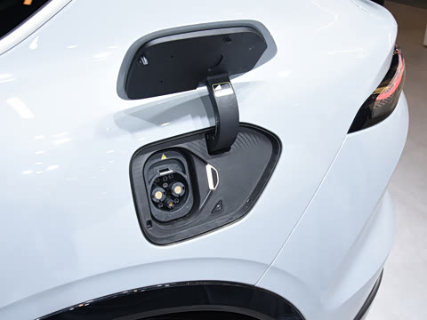 2025�� �ھ������ 100kWh