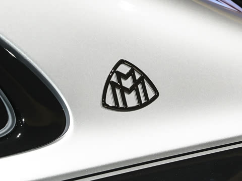 2027�� S 580 4MATIC Night Series