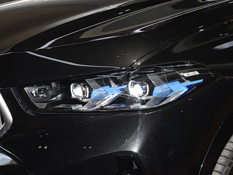 2026�� xDrive40i M�˶���װ