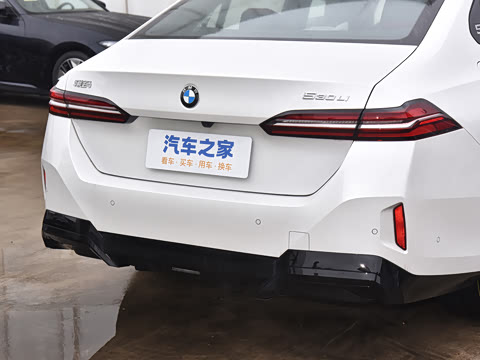 2026�� �Ŀ� 530Li ������ M�˶���װ