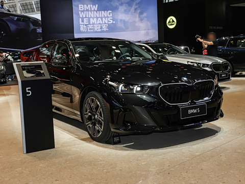 2026�� �Ŀ� 530Li ������ M�˶���װ