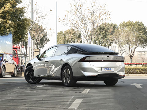 2026�� ���� 615 Max �콢��