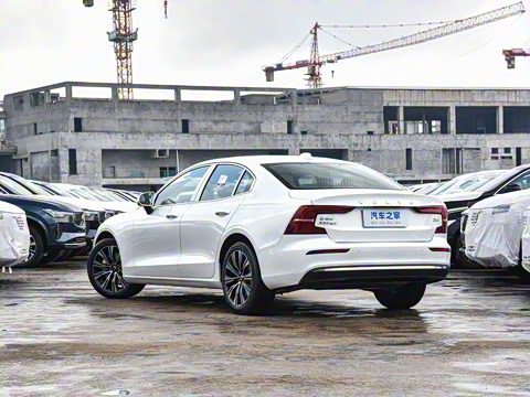 2026�� B4 ��Զ������