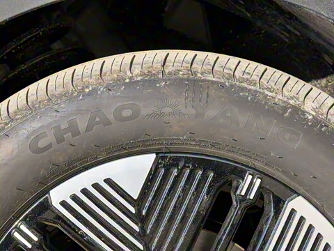 2026�� 215Max���̰�