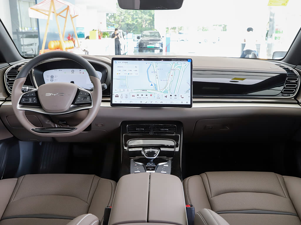 BYD E9 I Рестайлинг, Седан: фото поколения