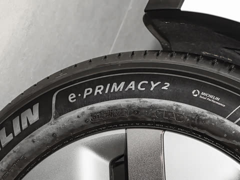 2025�� Ultra ���ܻ��°�