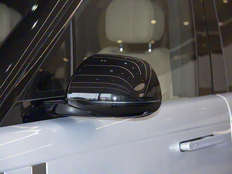 2025�� 3.0 L6 400PS �����ӳ���