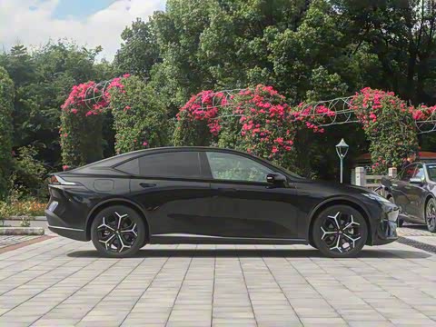 2026�� 240Ultra��ΪǬ��ADS SE��