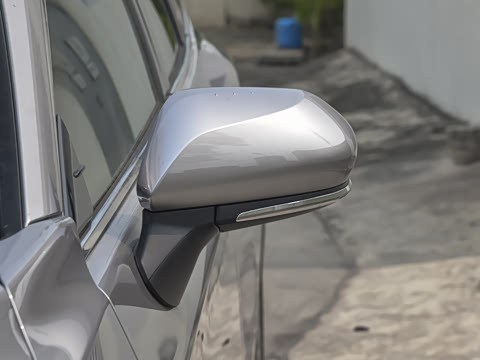 2026�� 2.0L ������