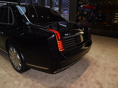 2026�� 4.0T V8 ��ϼ���ư�