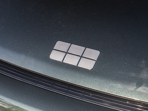 2026�� 225km EM-P Զ�����ǺӰ�+ҫҹ��װ