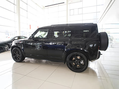 2026�� 110 3.0T P400 X-Dynamic HSE