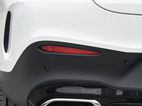 2026�� �Ŀ� GLC 300 4MATIC ����SUV