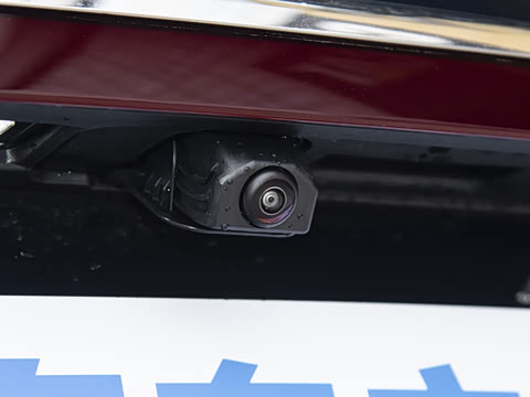 2026�� E 300 L ������