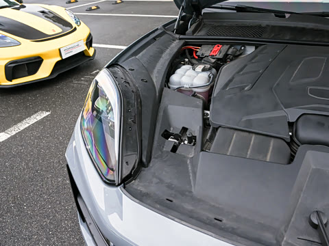 2025�� Cayenne Coup�� Turbo GT 4.0T