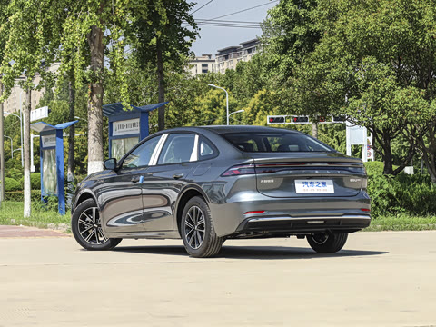 2025�� EM-i 70km ������