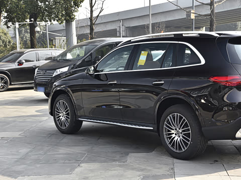 2026�� GLC 300 L 4MATIC ������ 5��