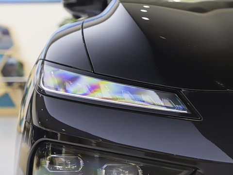 2025�� ���� 650MaxѲ����