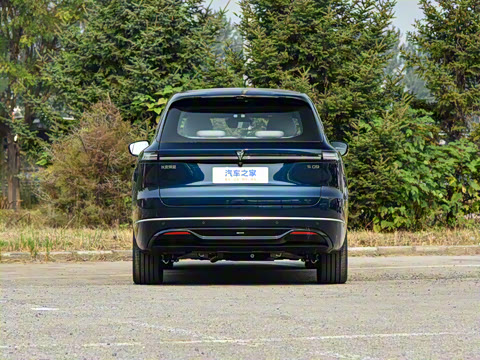 2025�� �Ŀ� ����Max